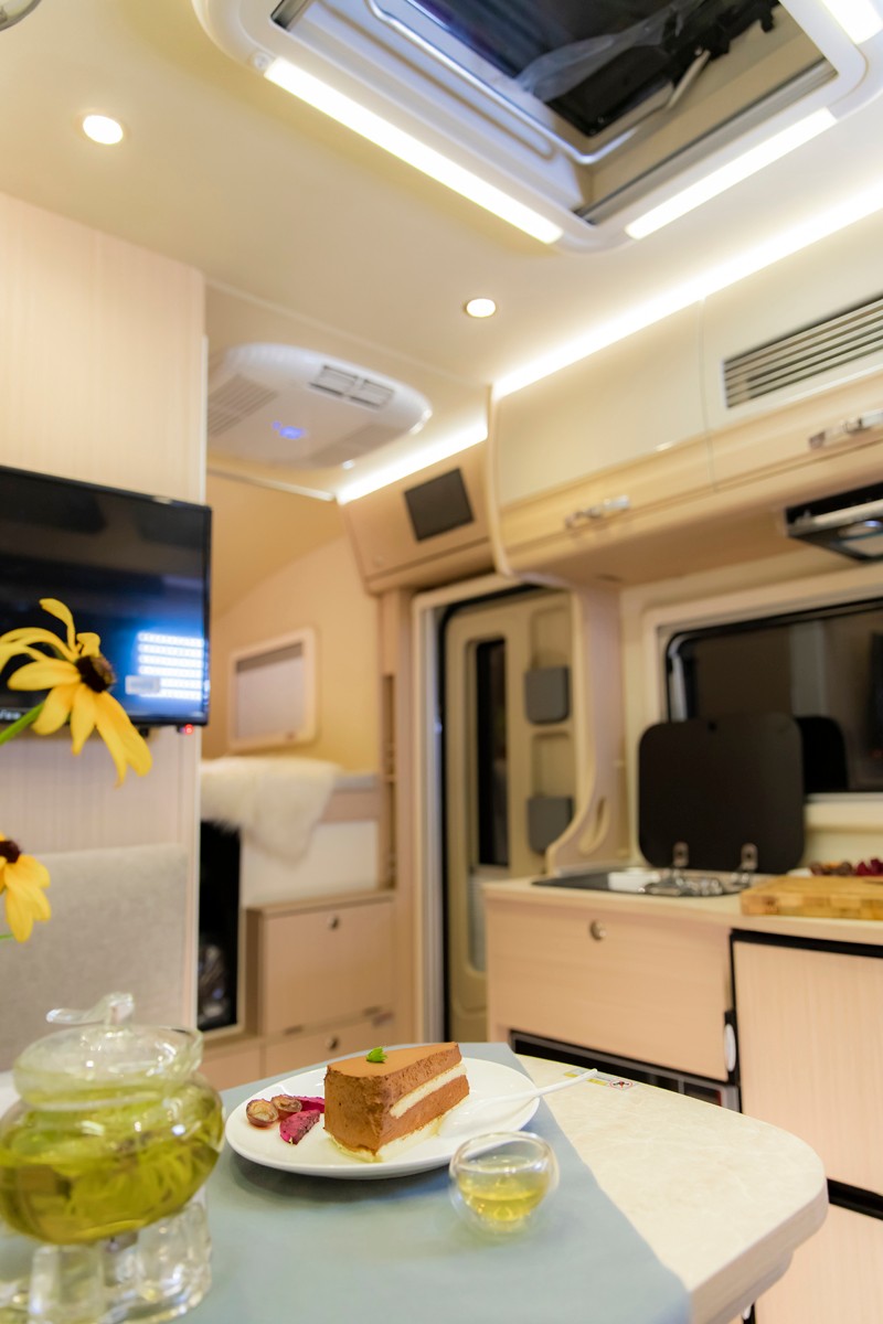 不僅僅動力好,還有上下鋪的房車 不僅僅動力好,還有上下鋪的房車