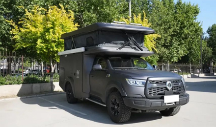 2.0T+四驅，高僅2.2米，能入地庫，這款硬核升頂房車你愛了嗎？